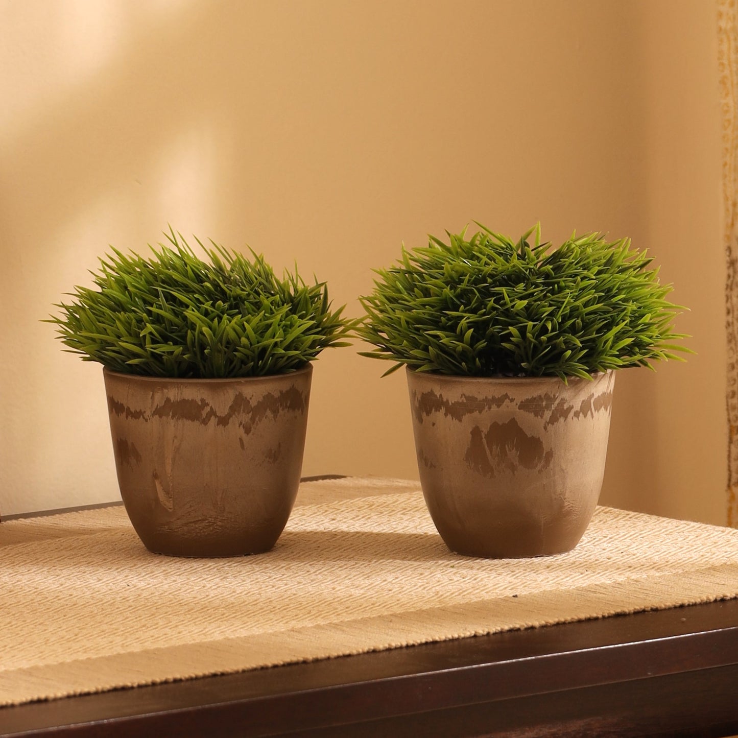 Artificial Potted Topiary Bush (Set of 2, 15 cm)